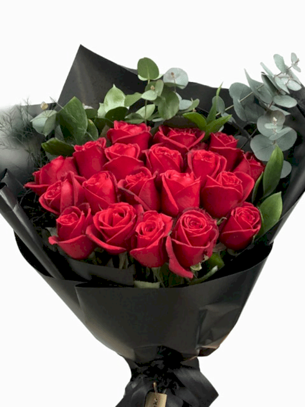  Alanya Blumen - 19 Red Roses Bouquet. 